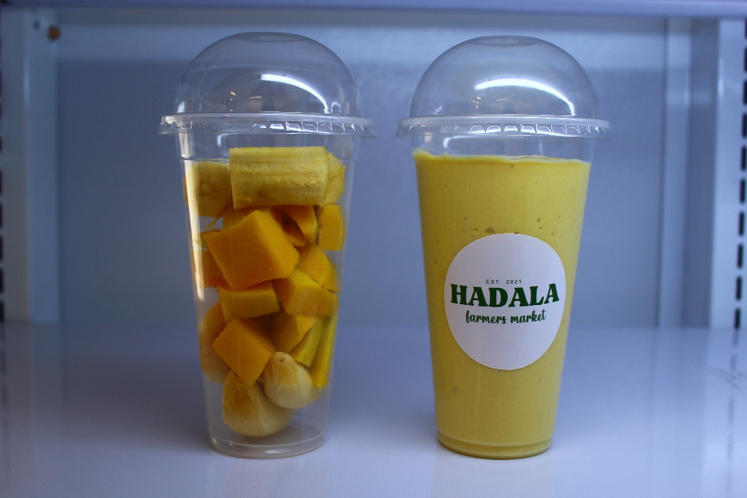 MANGO BANANA SMOOTHIE