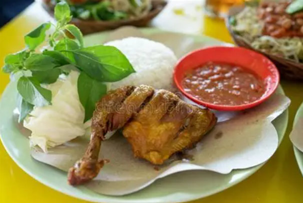NASI LALAPAN AYAM (PAHA)